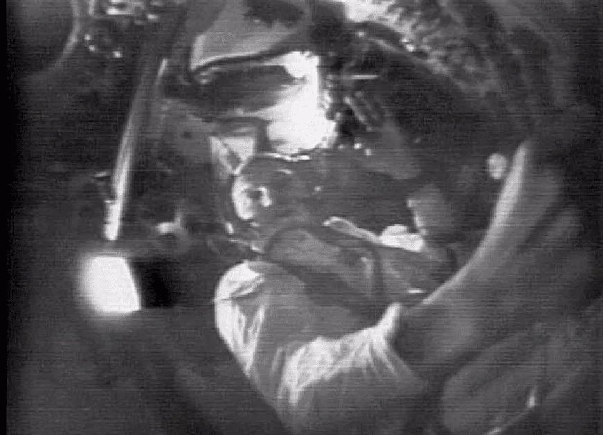 اولین پخش تلویزیونی از فضاپیمای سرنشین‌دار