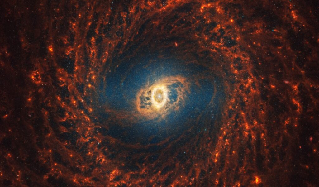 کهکشان مارپیچی NGC 3351