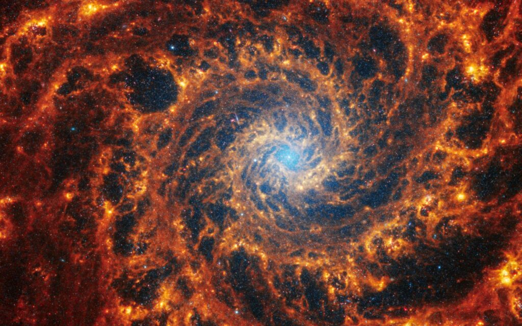کهکشان مارپیچی NGC 628