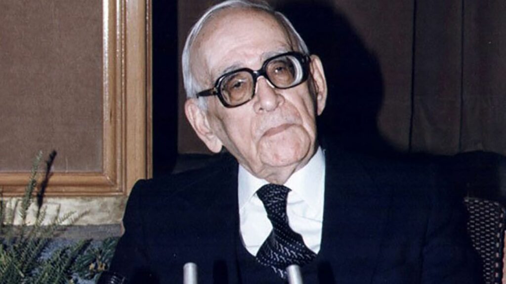 بیوگرافی محمود حسابی؛ زندگینامه پدر علم فیزیک ایران_به رنگ صبح 17 1715919308 547 بیوگرافی محمود حسابی؛ زندگینامه پدر علم فیزیک ایران به رنگ صبح