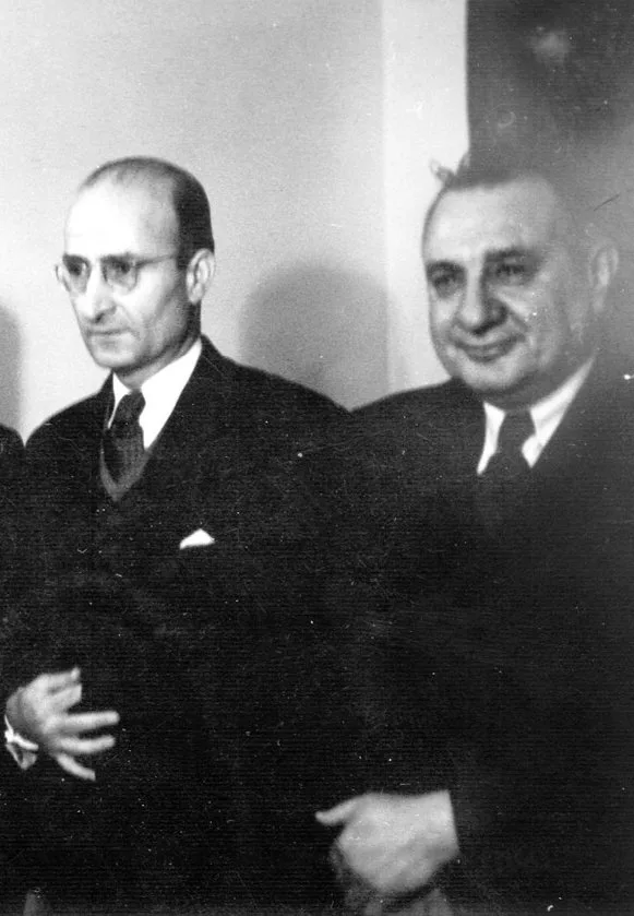 بیوگرافی محمود حسابی؛ زندگینامه پدر علم فیزیک ایران_به رنگ صبح 19 علی اصغر حکمت و علی اکبر سیاسی