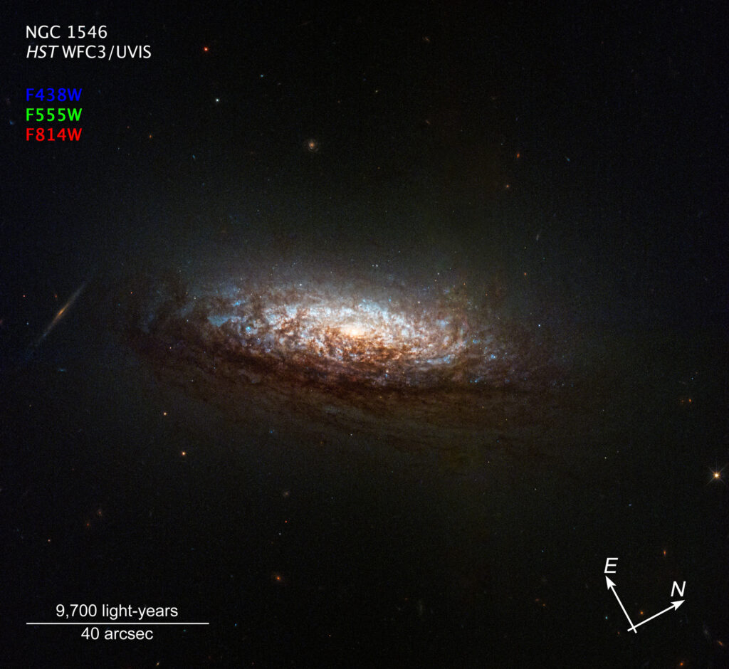 NGC 1546 از دید هابل