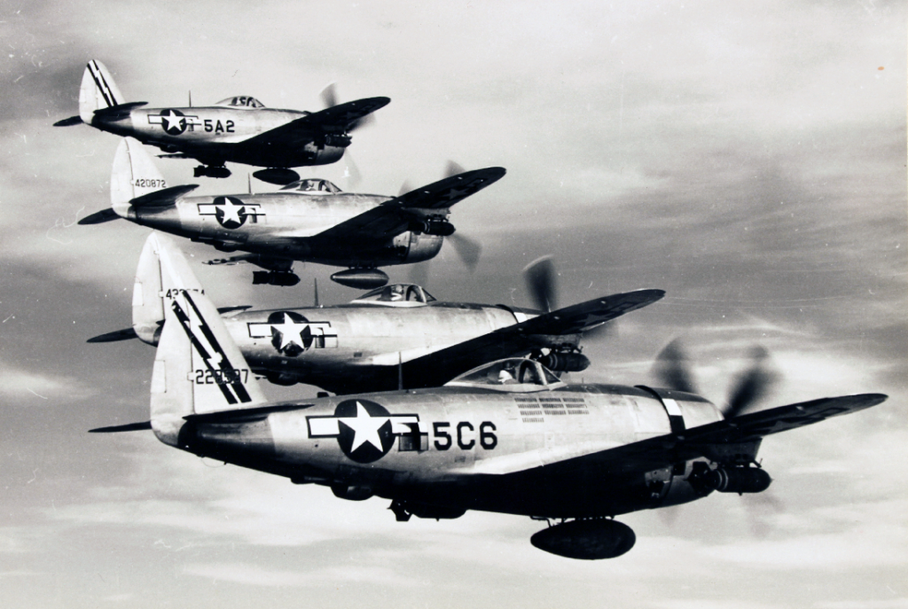 ایالات متحده در طول جنگ جهانی دوم چند هواپیما تشکیل