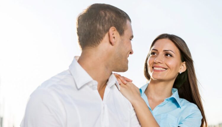 1722987576 829 چطور بفهمیم رابطه عاطفی ما سریع پیش می‌رود یا نه؟ به