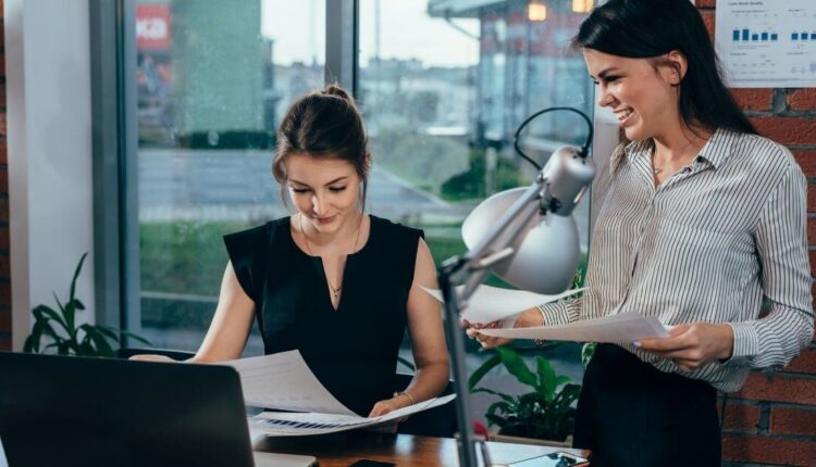 1723745004 288 ۲۷ ایده شغل دوم دو نظر پول‌ساز برای در