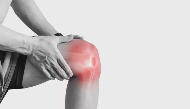 درمان زانو درد (راه حلهای قطعی، سریع بدون جراحی + علت و انواع درد زانو)_به رنگ صبح 17 درمان زانو درد راه حلهای قطعی، سریع بدون جراحی.webp