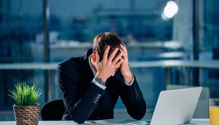 فرسودگی شغلی در تابستان؛ دلایل، راهکارها و پیشگیری_به رنگ صبح 8 فرسودگی شغلی در تابستان؛ دلایل، راهکارها و پیشگیری به رنگ صبح