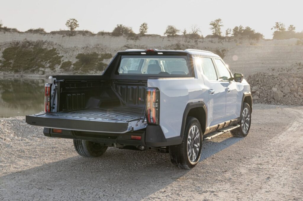 پیکاپ مکسوس ئیترون 9 معارفه شد، کپی چینیها از فورد F-150 لایتنینگ_به رنگ صبح 2 فورد F-150 لایتنینگ چینی
