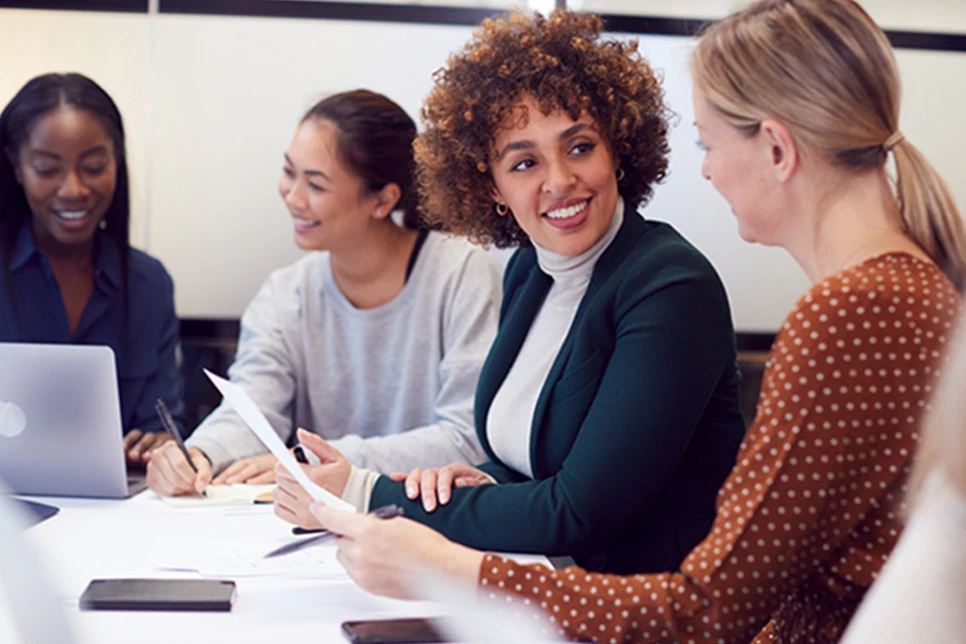 1735880002 566 آیا زن‌ها از مدیران زن بیزارند؟ ۶ نظر برای.webp