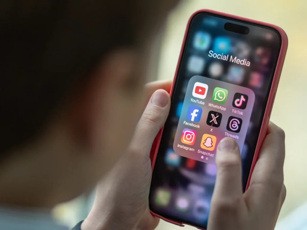 شبکه‌های اجتماعی