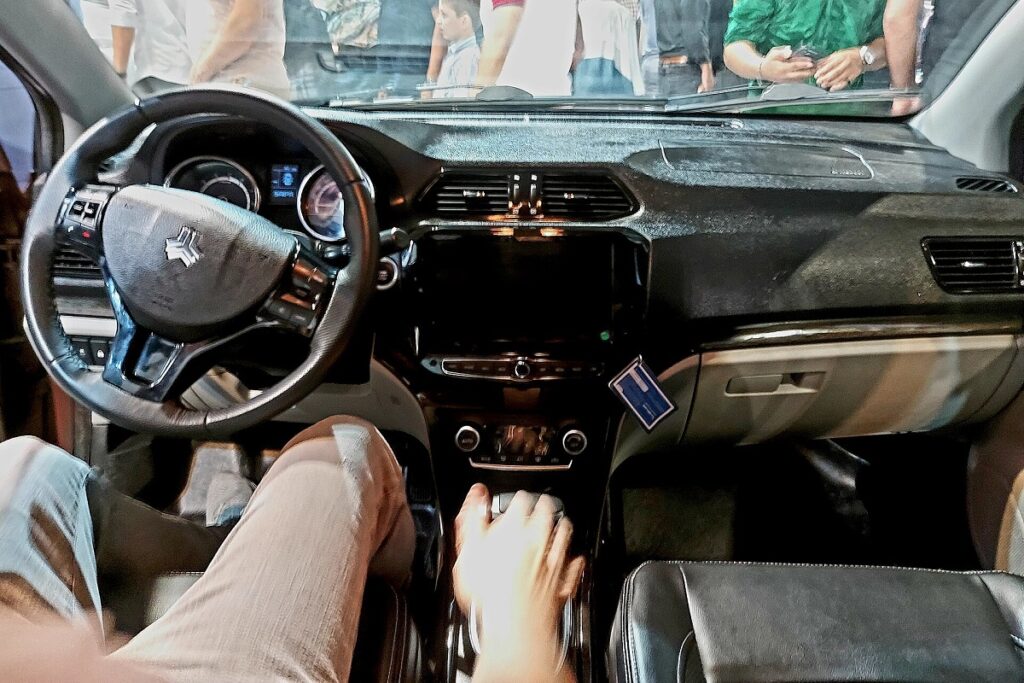 شاهین پلاس دنده‌ای